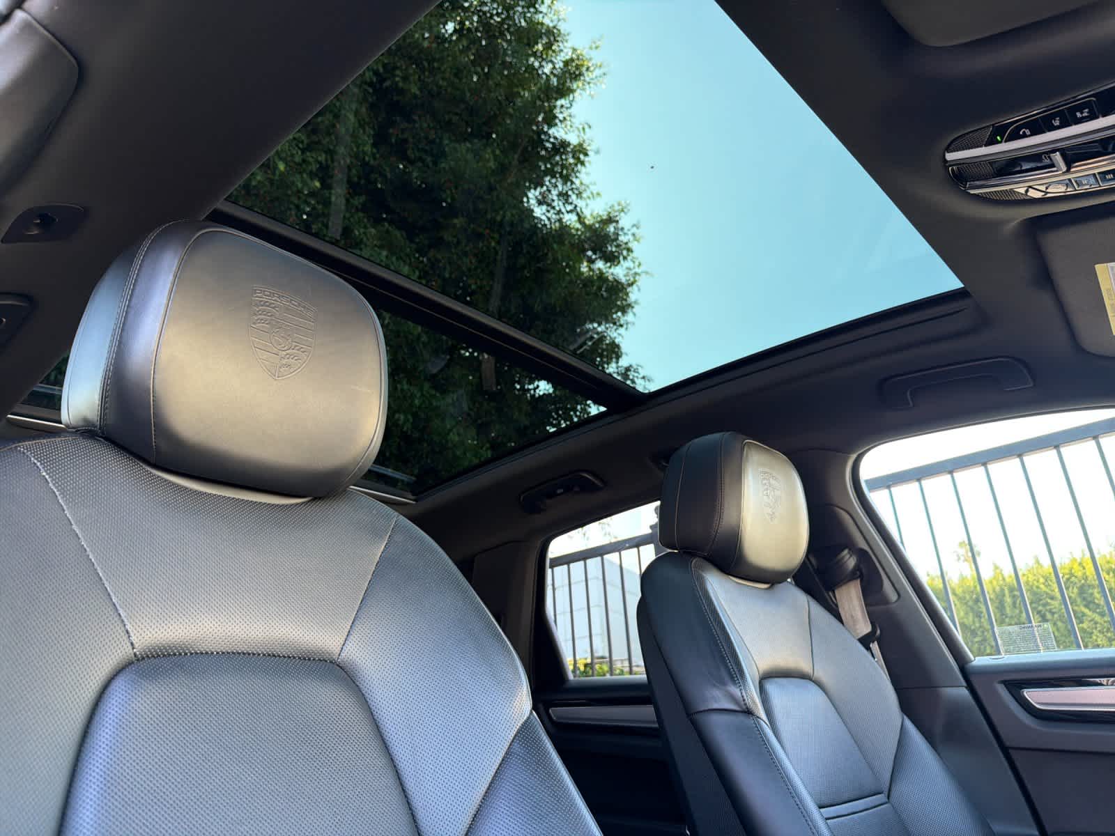 2023 Porsche Cayenne Cayenne Platinum Edition (MY23)