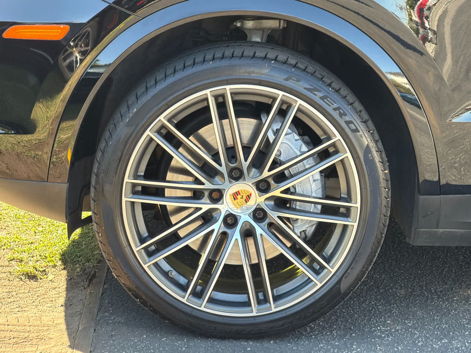2023 Porsche Cayenne Cayenne Platinum Edition (MY23)