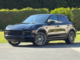 2023 Porsche Cayenne Base