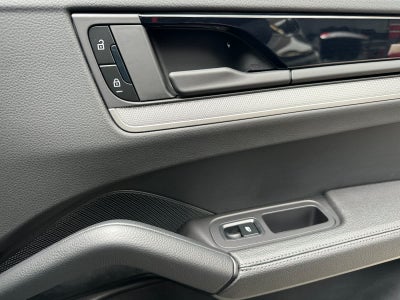 2025 Porsche Cayenne Base