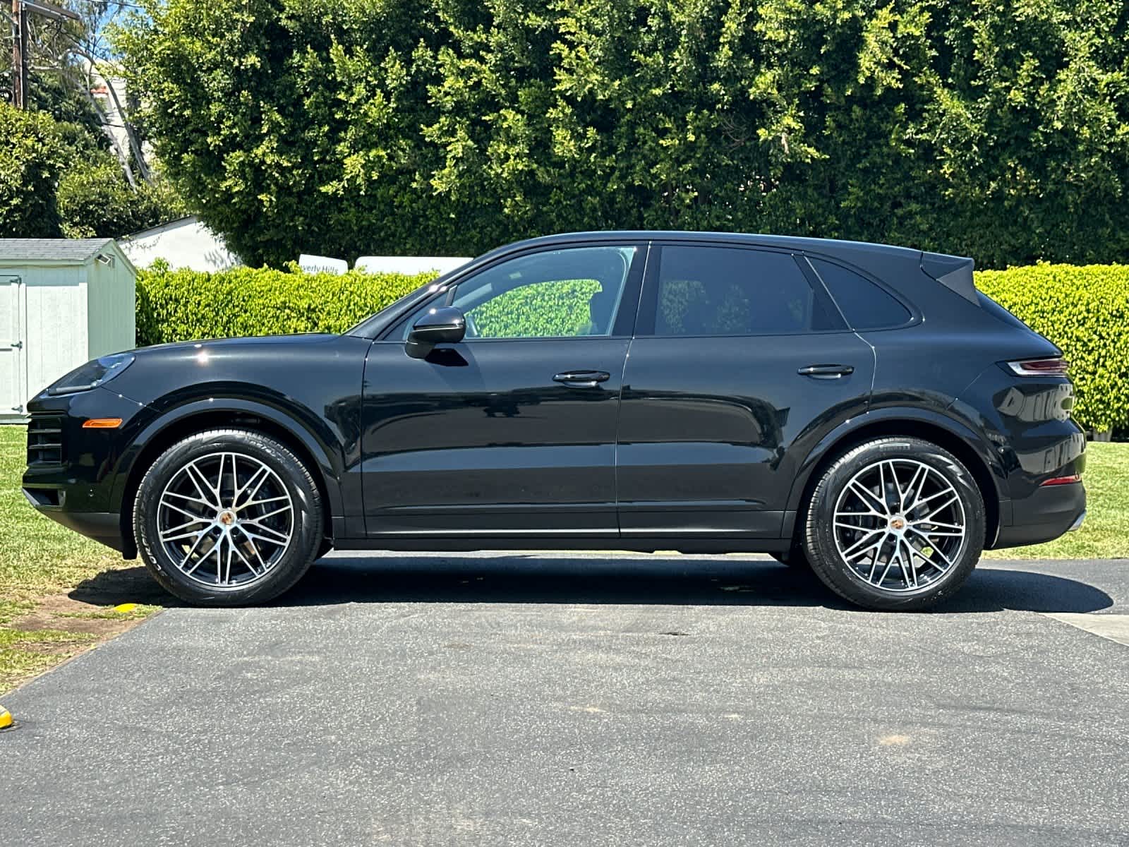 2025 Porsche Cayenne Base
