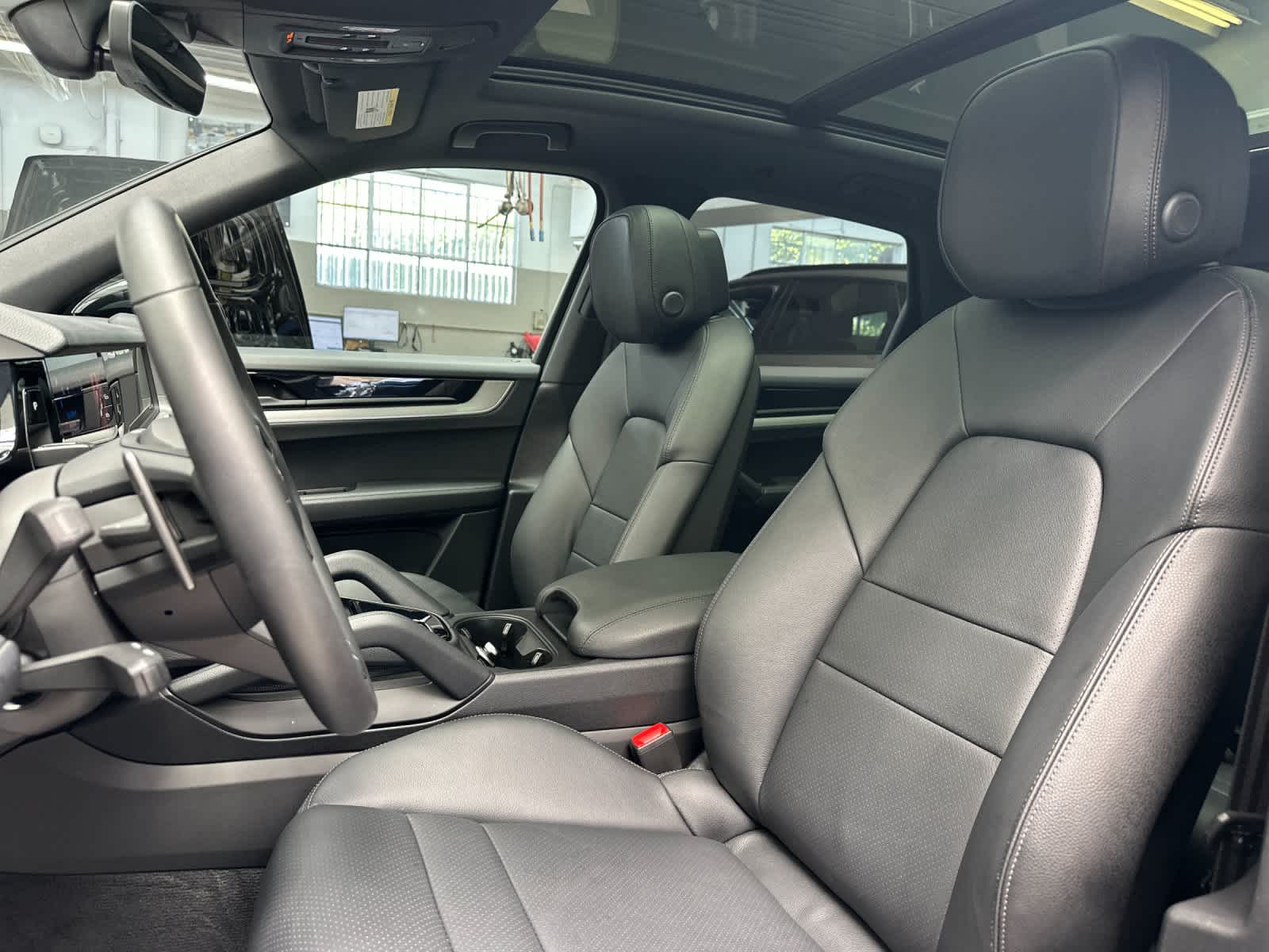 2025 Porsche Cayenne Base