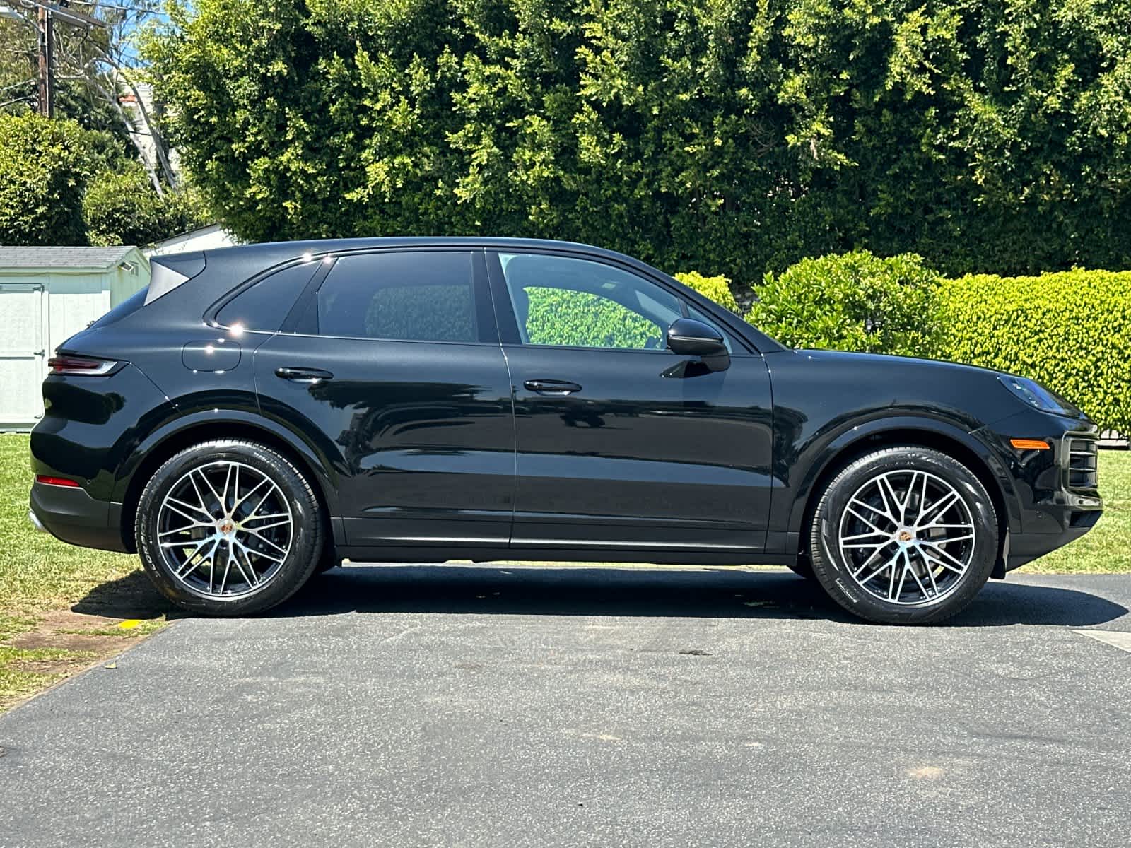 2025 Porsche Cayenne Base