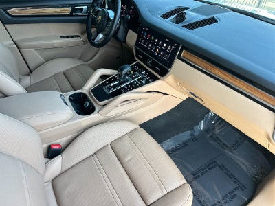 2022 Porsche Cayenne Platinum Edition