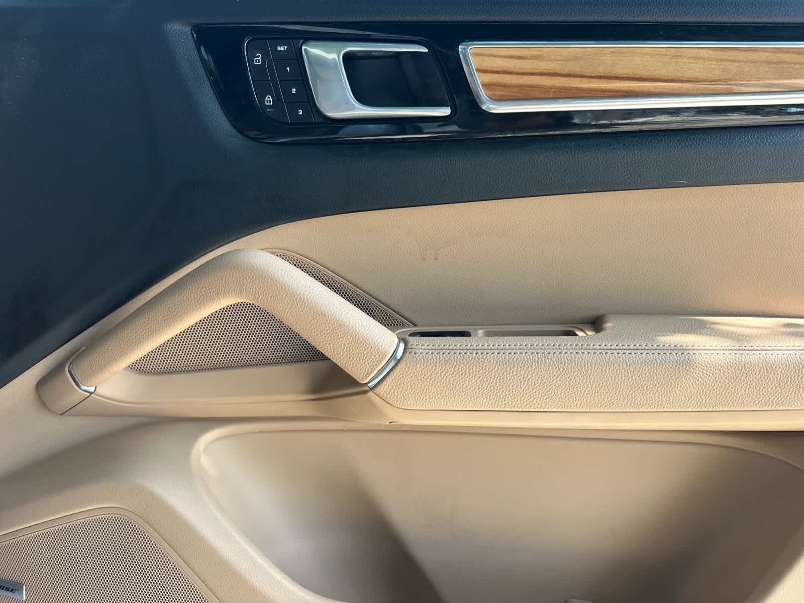 2022 Porsche Cayenne Platinum Edition
