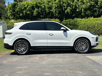 2022 Porsche Cayenne Platinum Edition