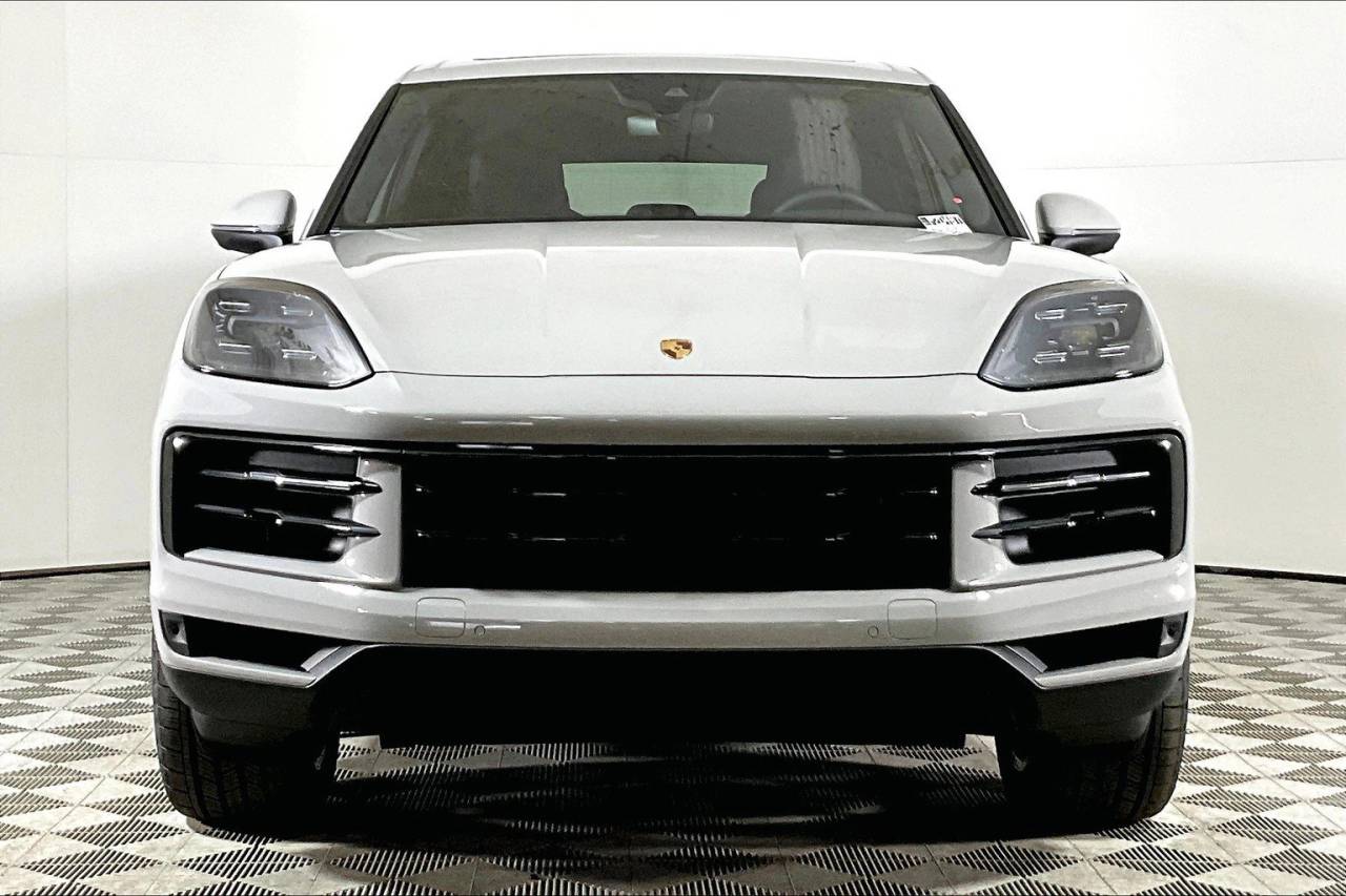 2025 Porsche Cayenne Base