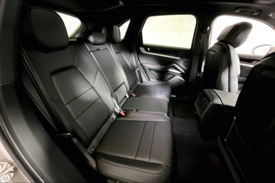2025 Porsche Cayenne Base