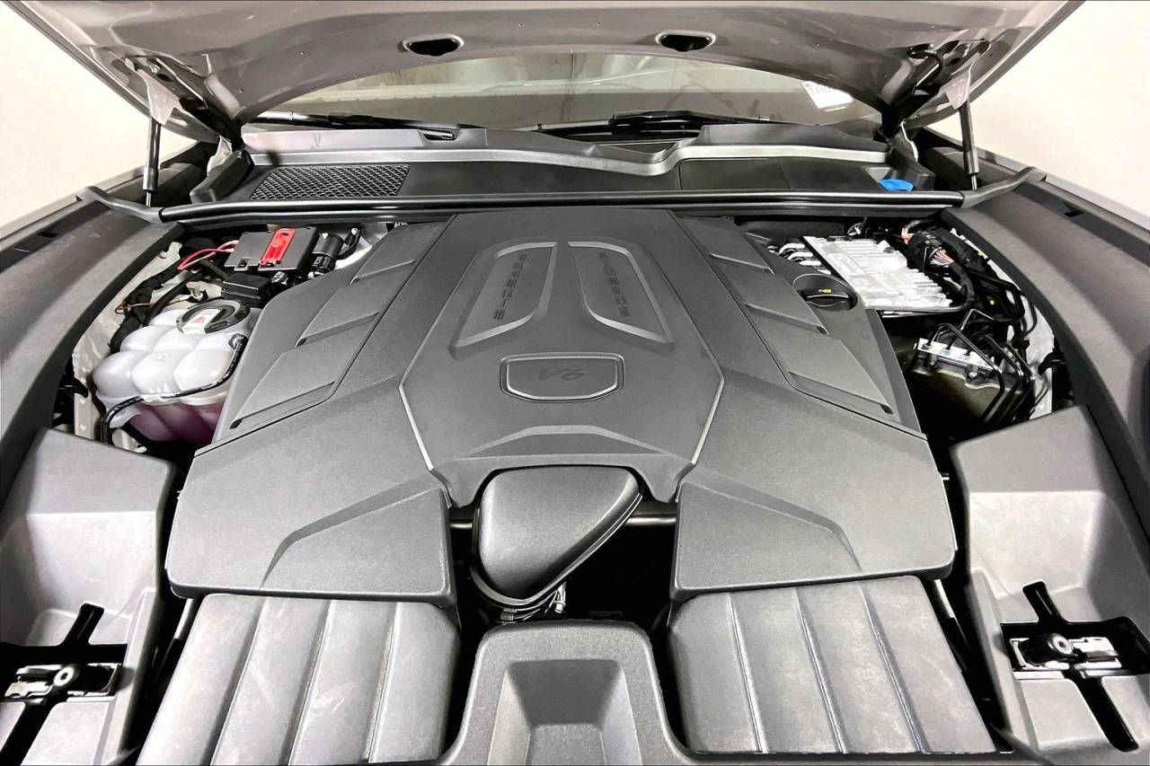 2025 Porsche Cayenne Base