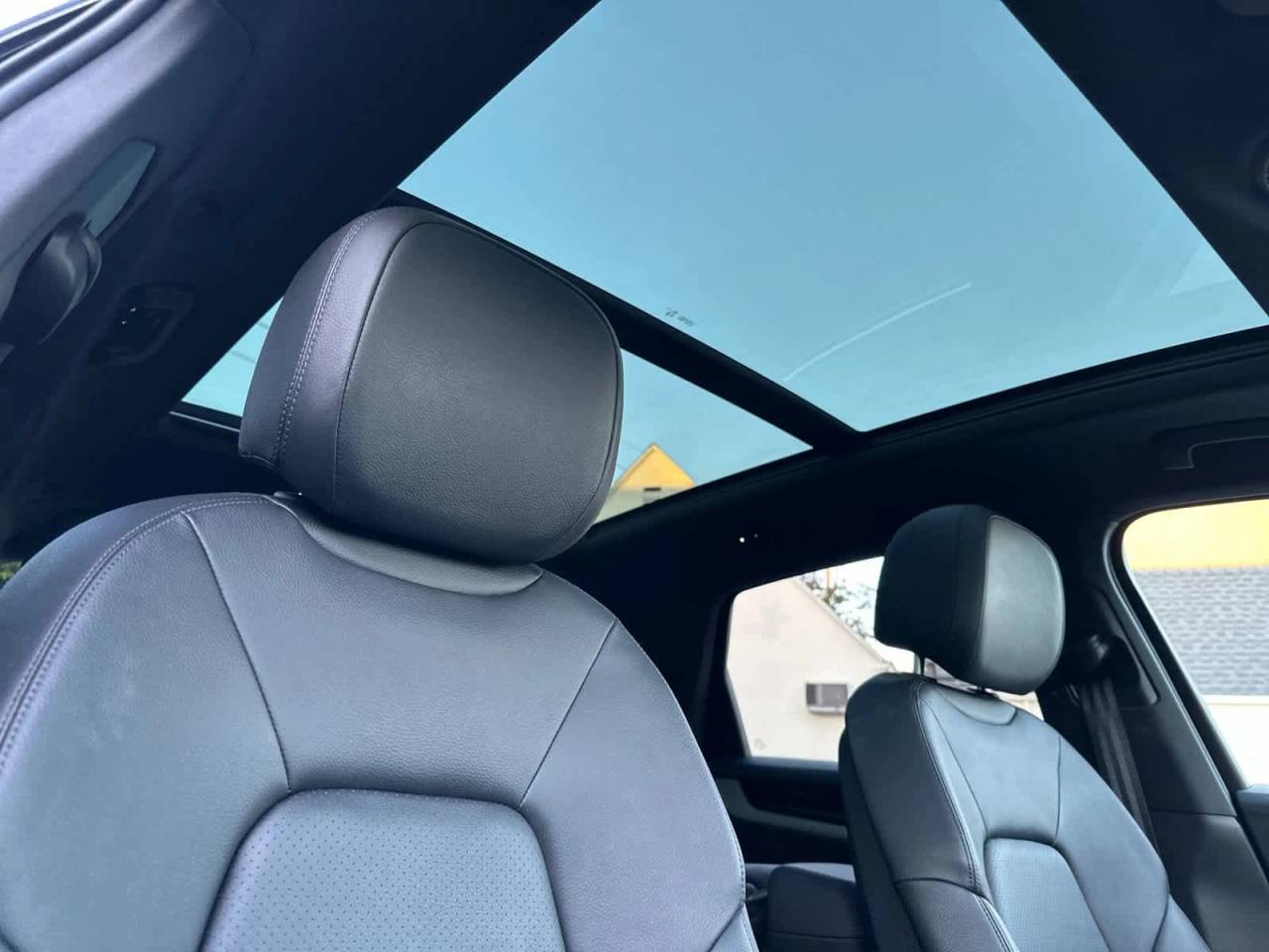 2025 Porsche Cayenne Base