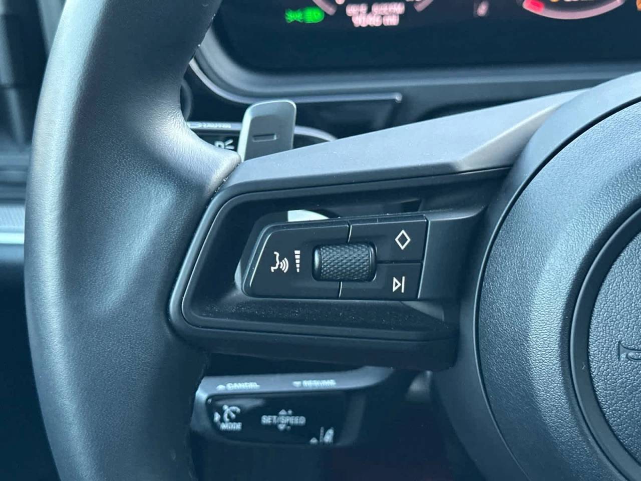 2025 Porsche Cayenne Base