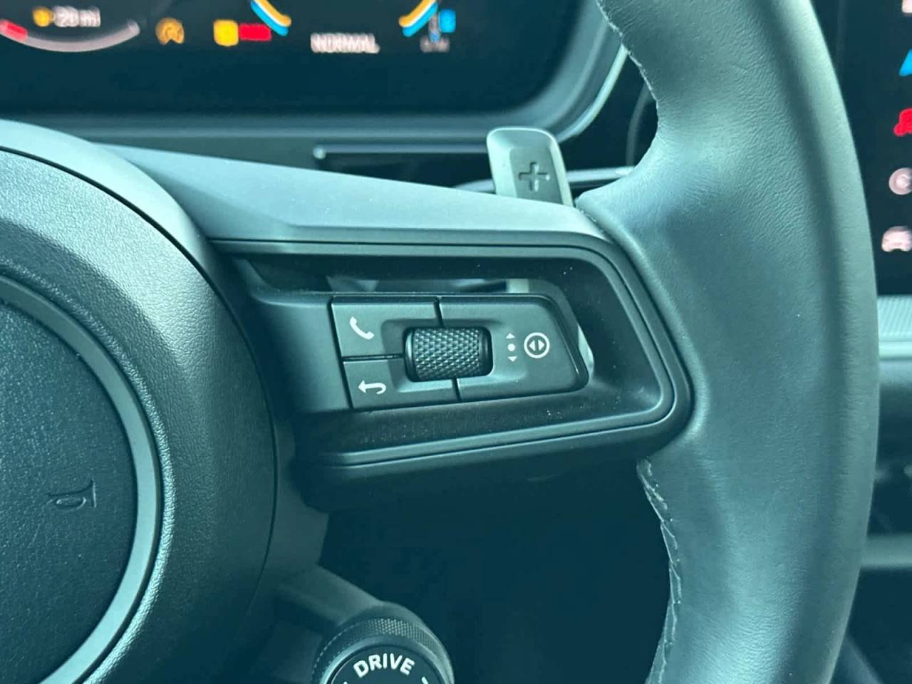 2025 Porsche Cayenne Base