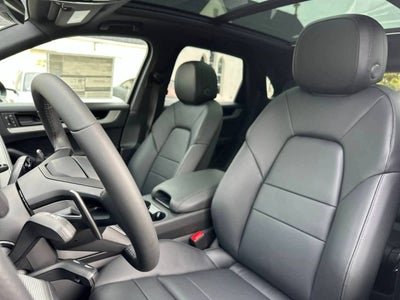 2026 Porsche Cayenne AWD