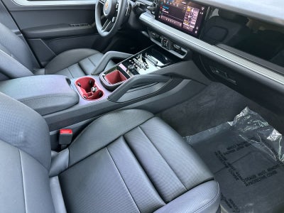 2025 Porsche Cayenne Base