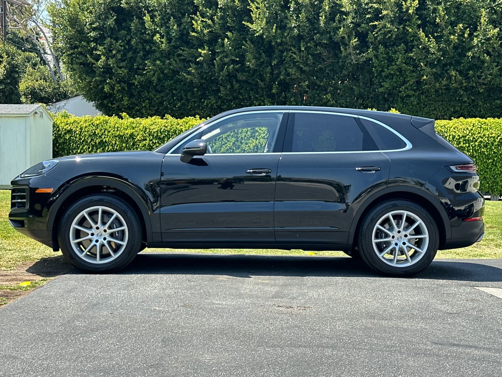 2025 Porsche Cayenne Base