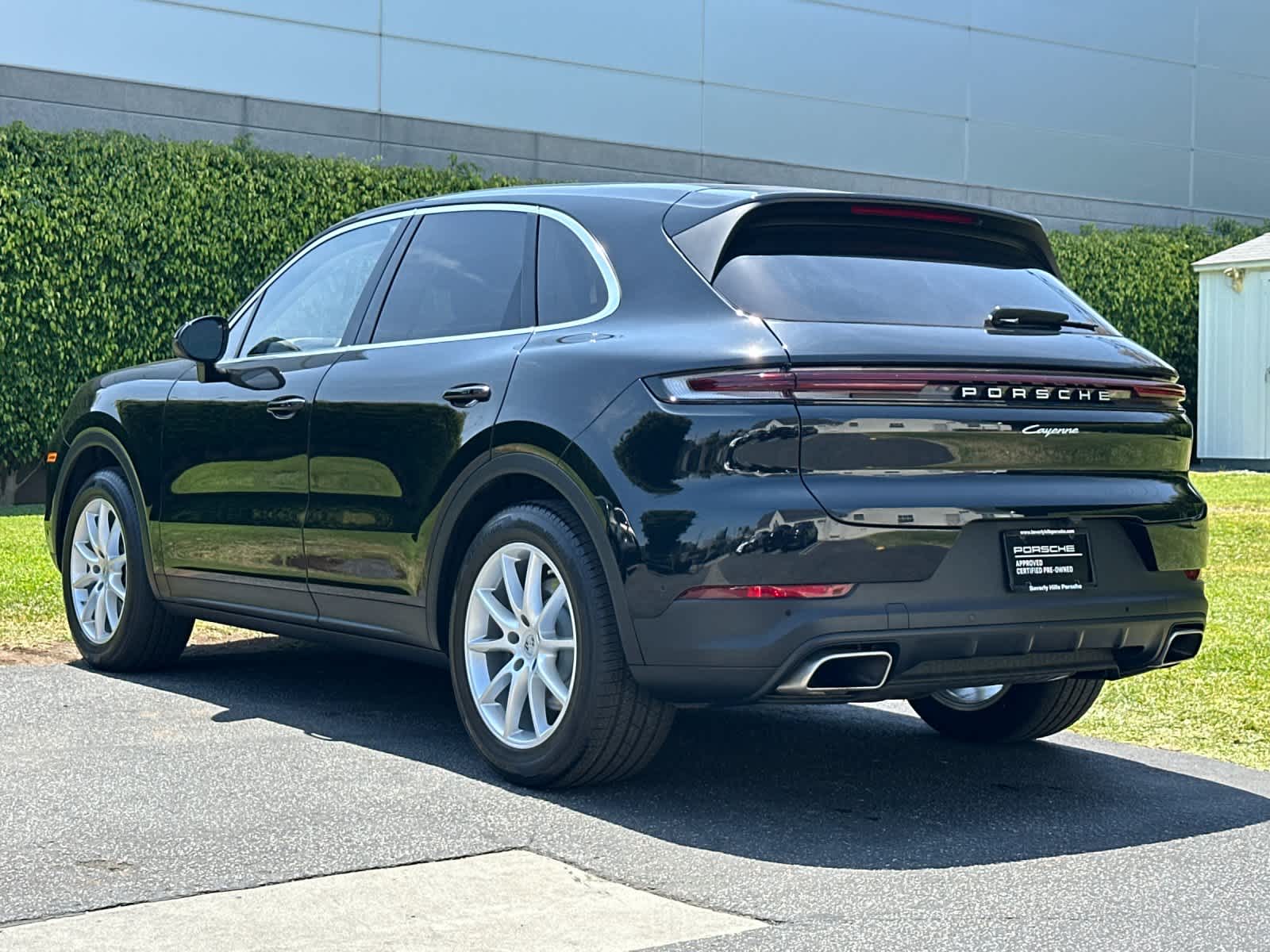 2025 Porsche Cayenne Base