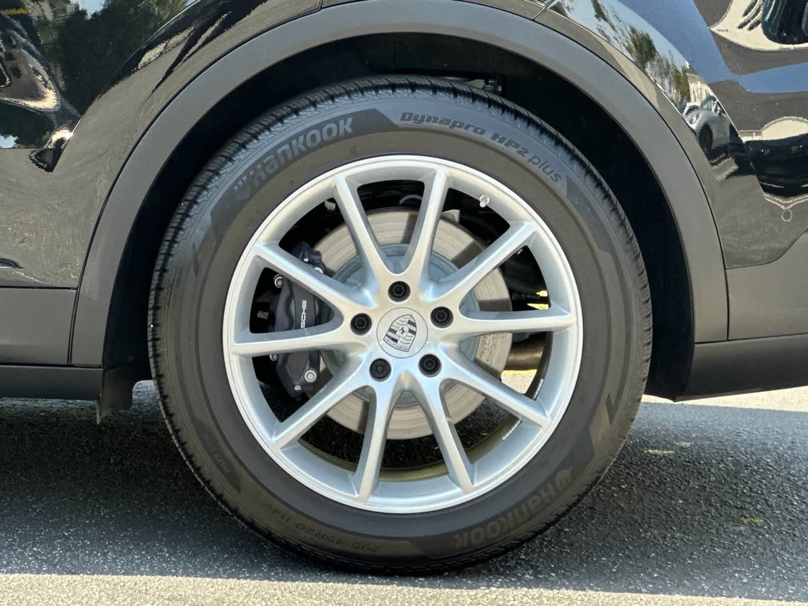 2025 Porsche Cayenne Base