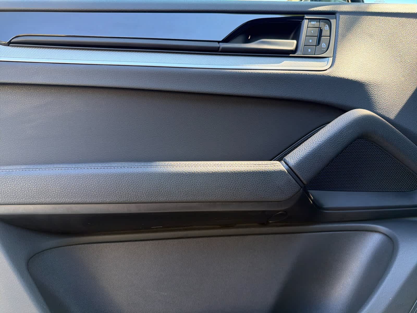 2025 Porsche Cayenne Base