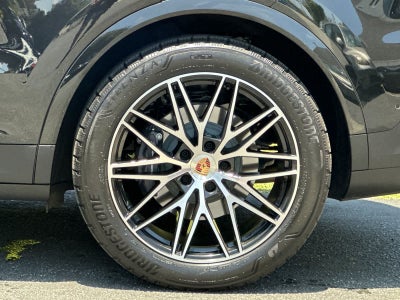 2026 Porsche Cayenne Base