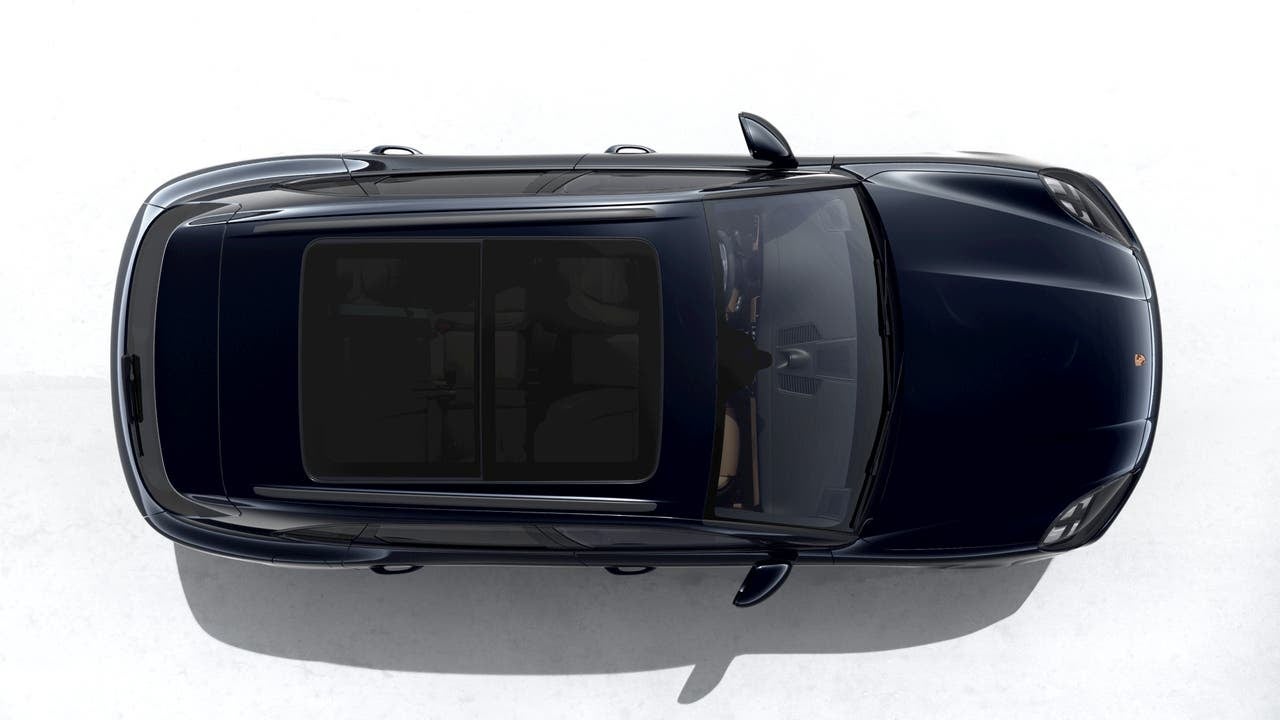 2022 Porsche Cayenne Cayenne Platinum Edition (MY22)