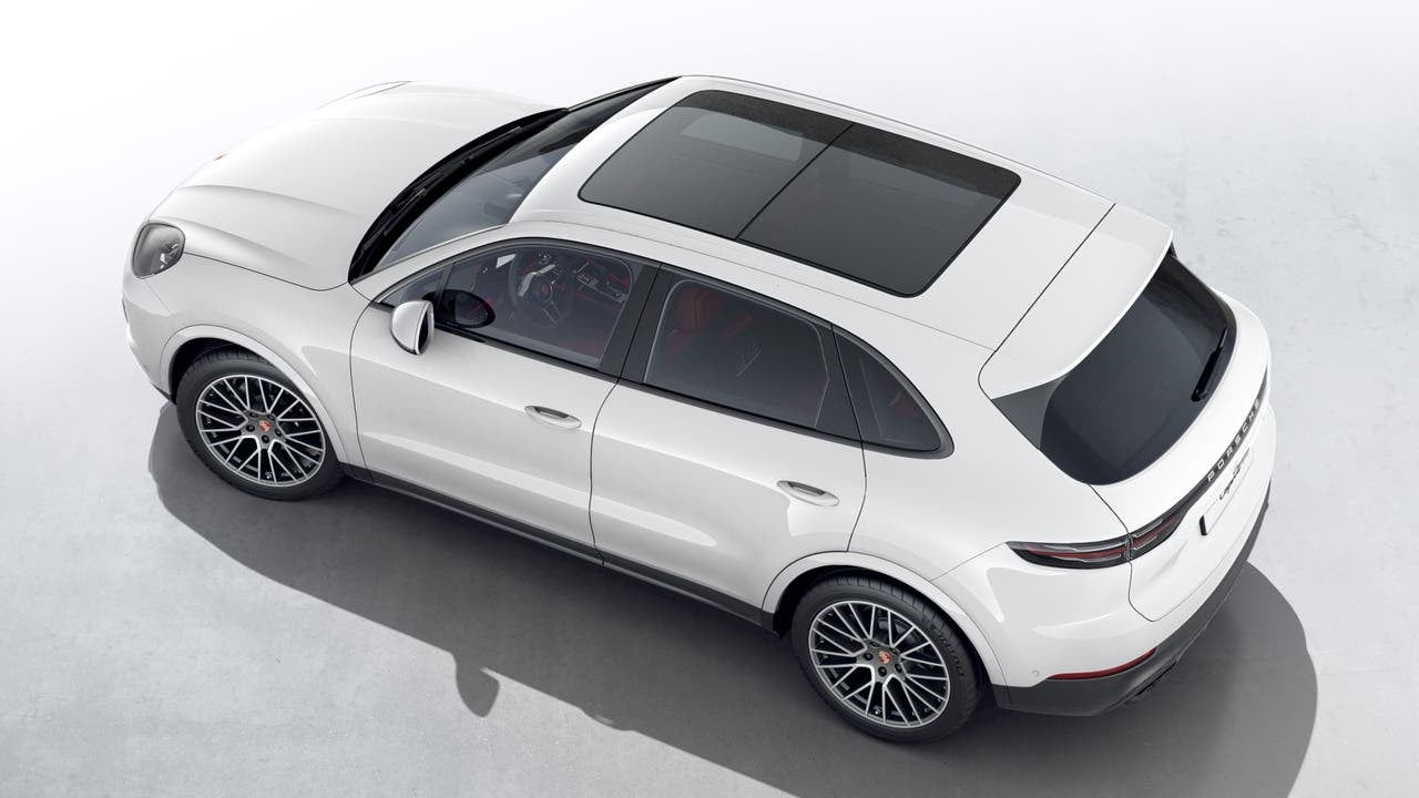 2023 Porsche Cayenne Cayenne Platinum Edition (MY23)