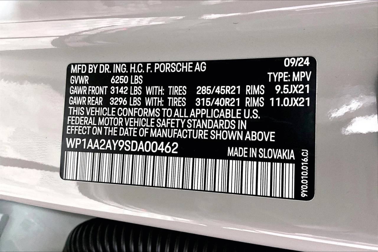 2025 Porsche Cayenne AWD