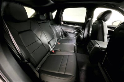 2025 Porsche Cayenne AWD