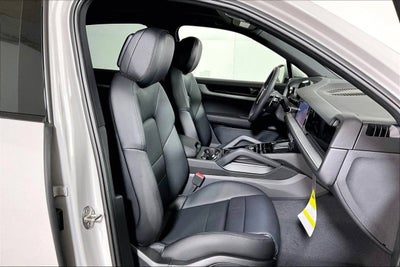 2025 Porsche Cayenne AWD