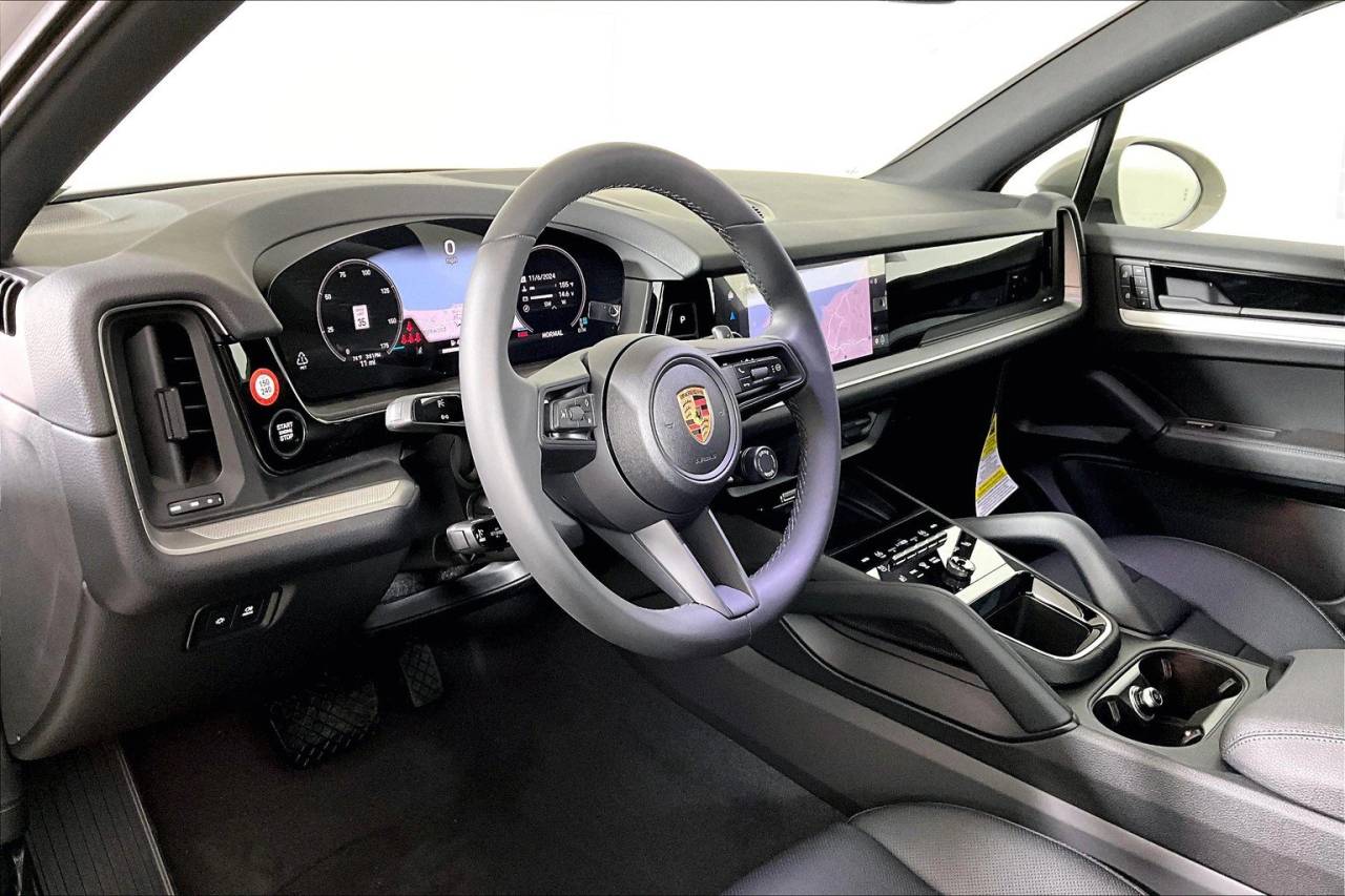 2025 Porsche Cayenne AWD