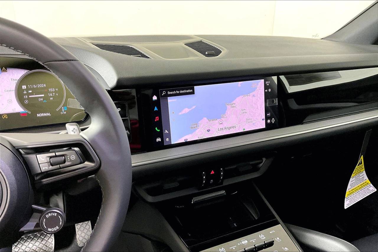 2025 Porsche Cayenne AWD