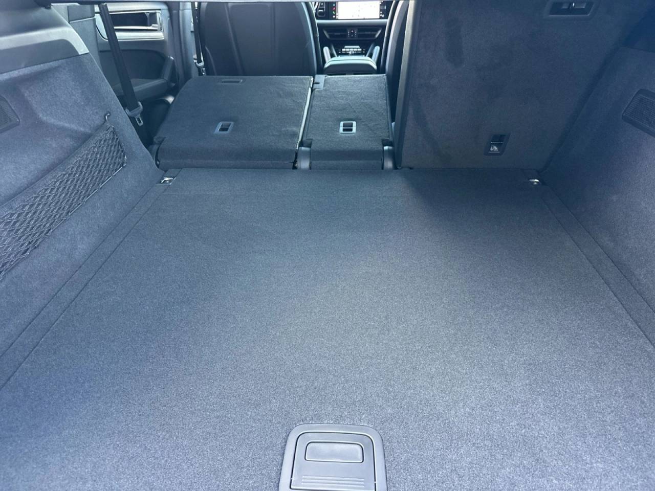 2026 Porsche Cayenne AWD