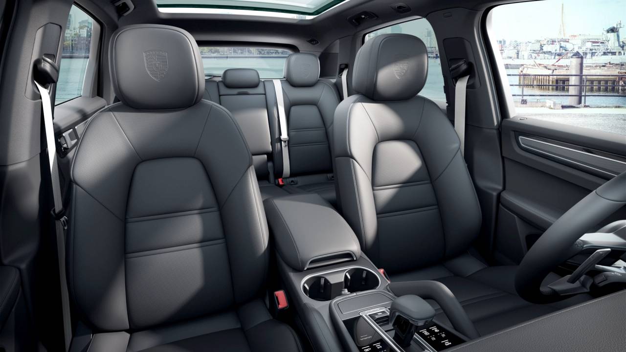 2023 Porsche Cayenne Platinum Edition