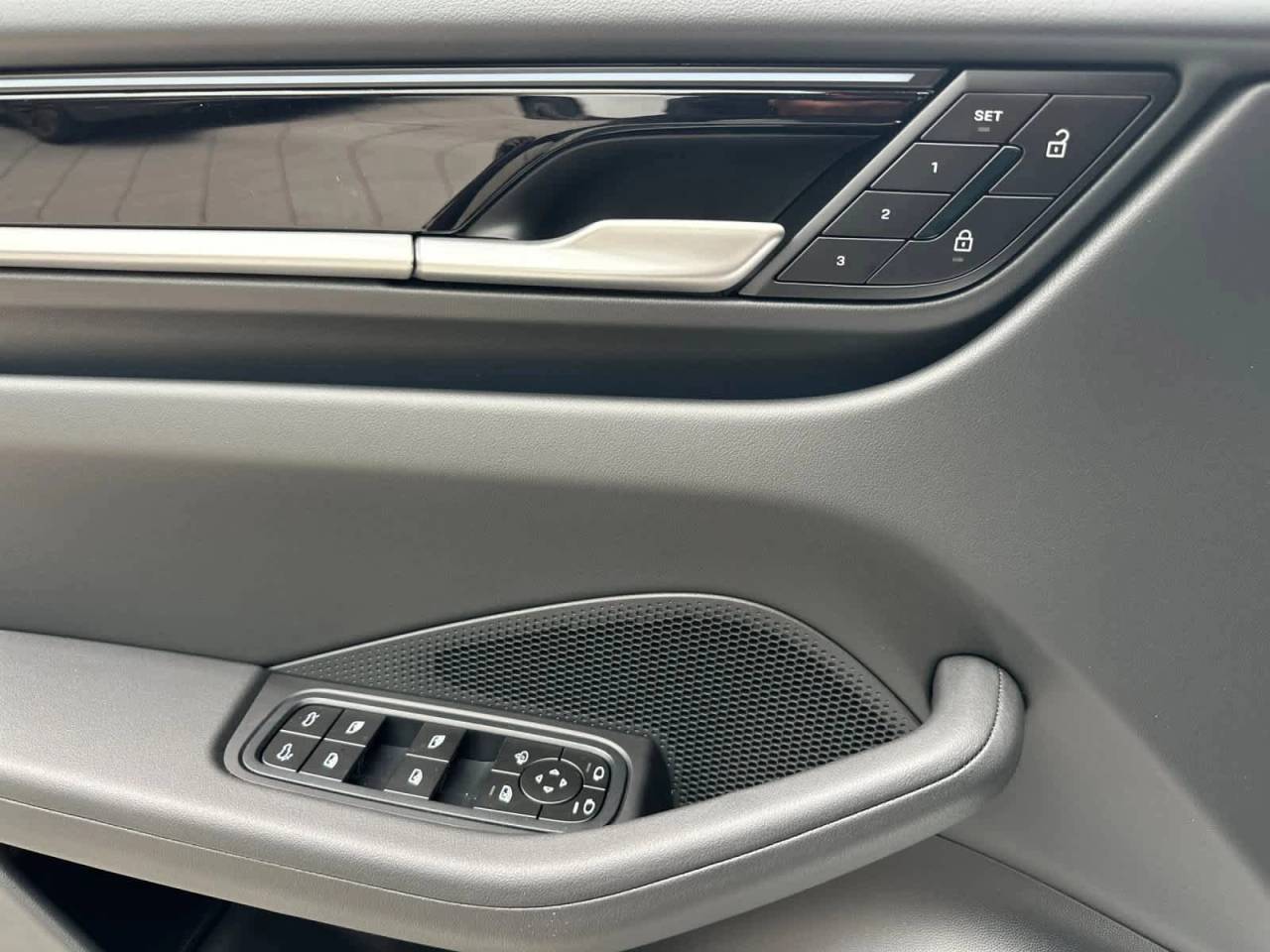 2026 Porsche Macan 4 Electric