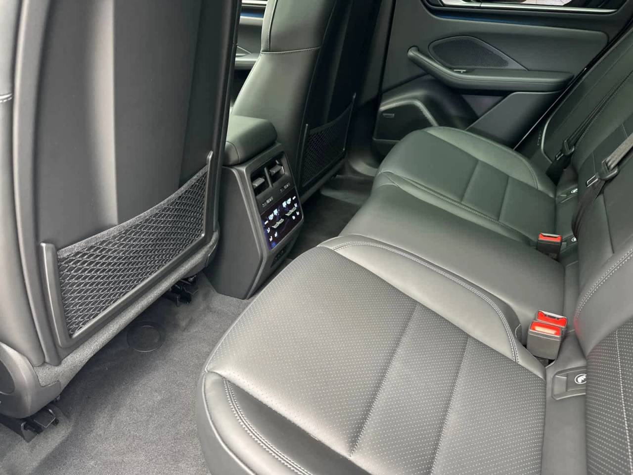 2026 Porsche Macan 4 Electric