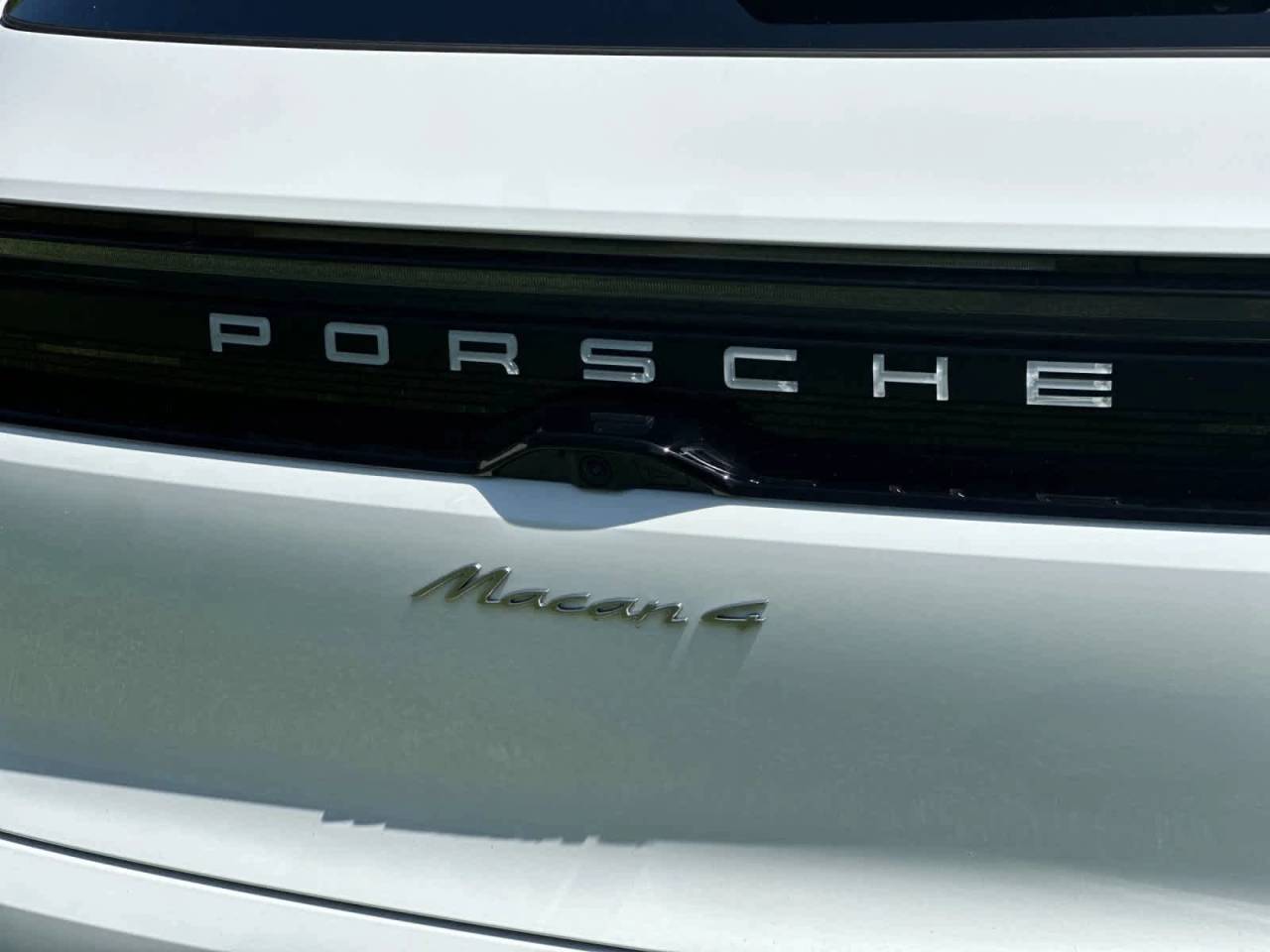 2026 Porsche Macan 4 Electric