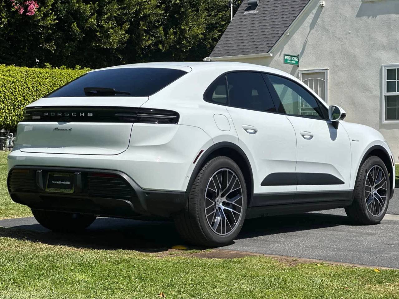 2026 Porsche Macan 4 Electric