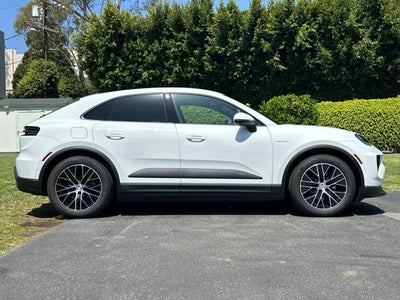 2026 Porsche Macan 4 Electric
