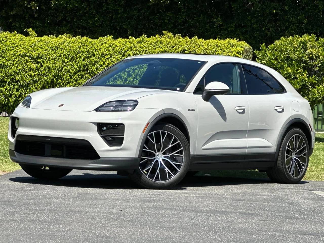 2026 Porsche Macan 4 Electric