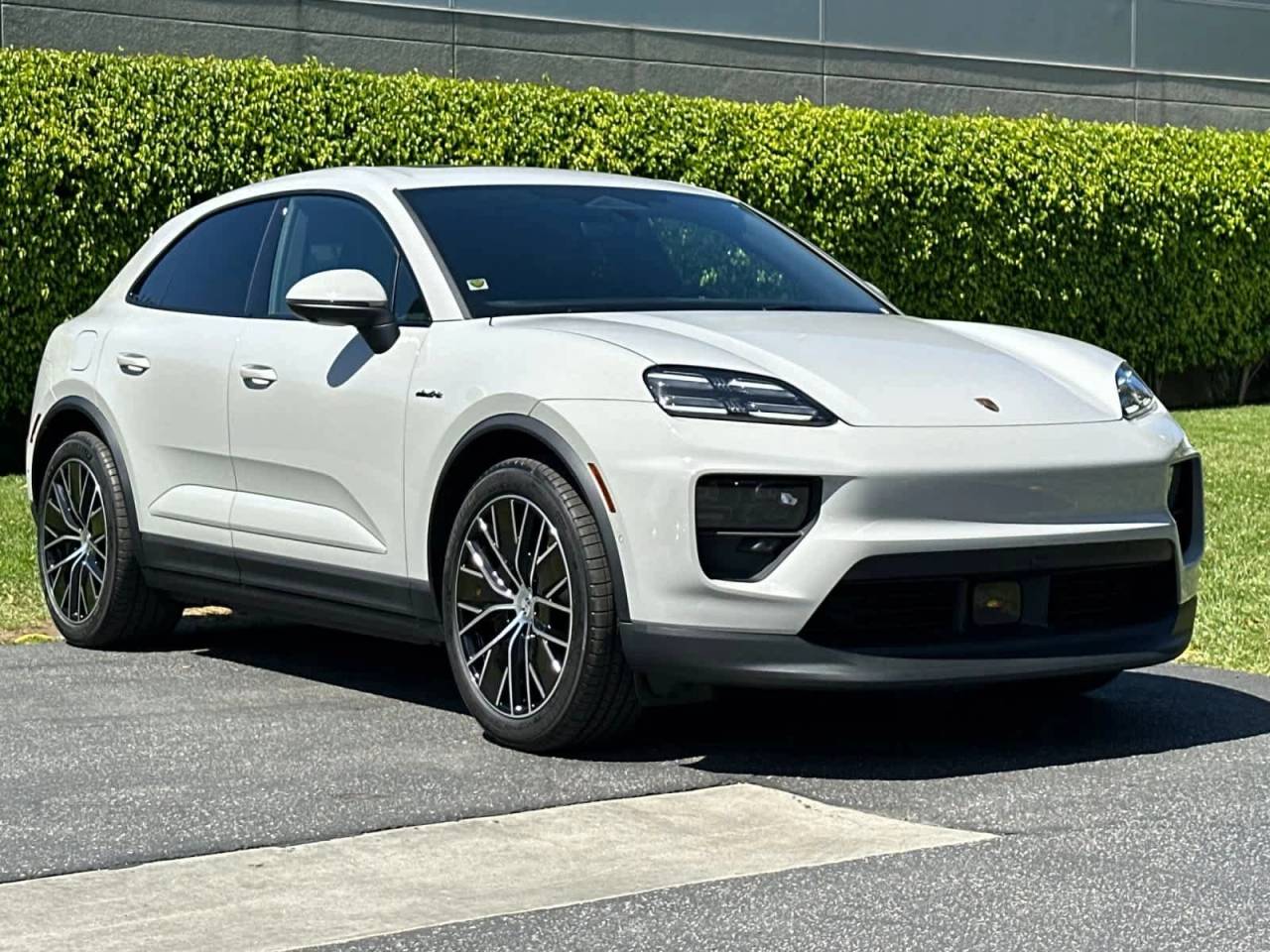2026 Porsche Macan 4 Electric