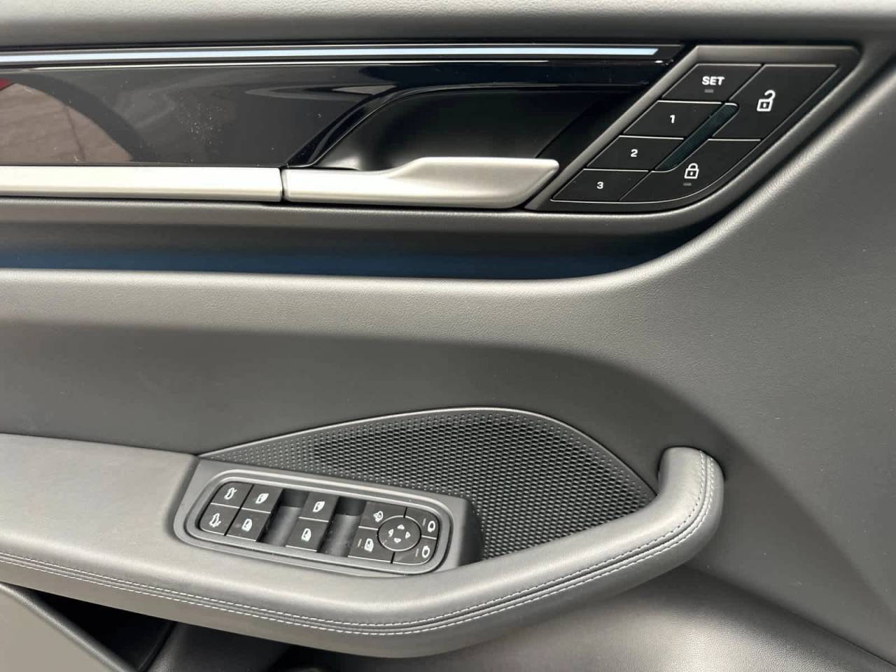 2026 Porsche Macan 4 Electric