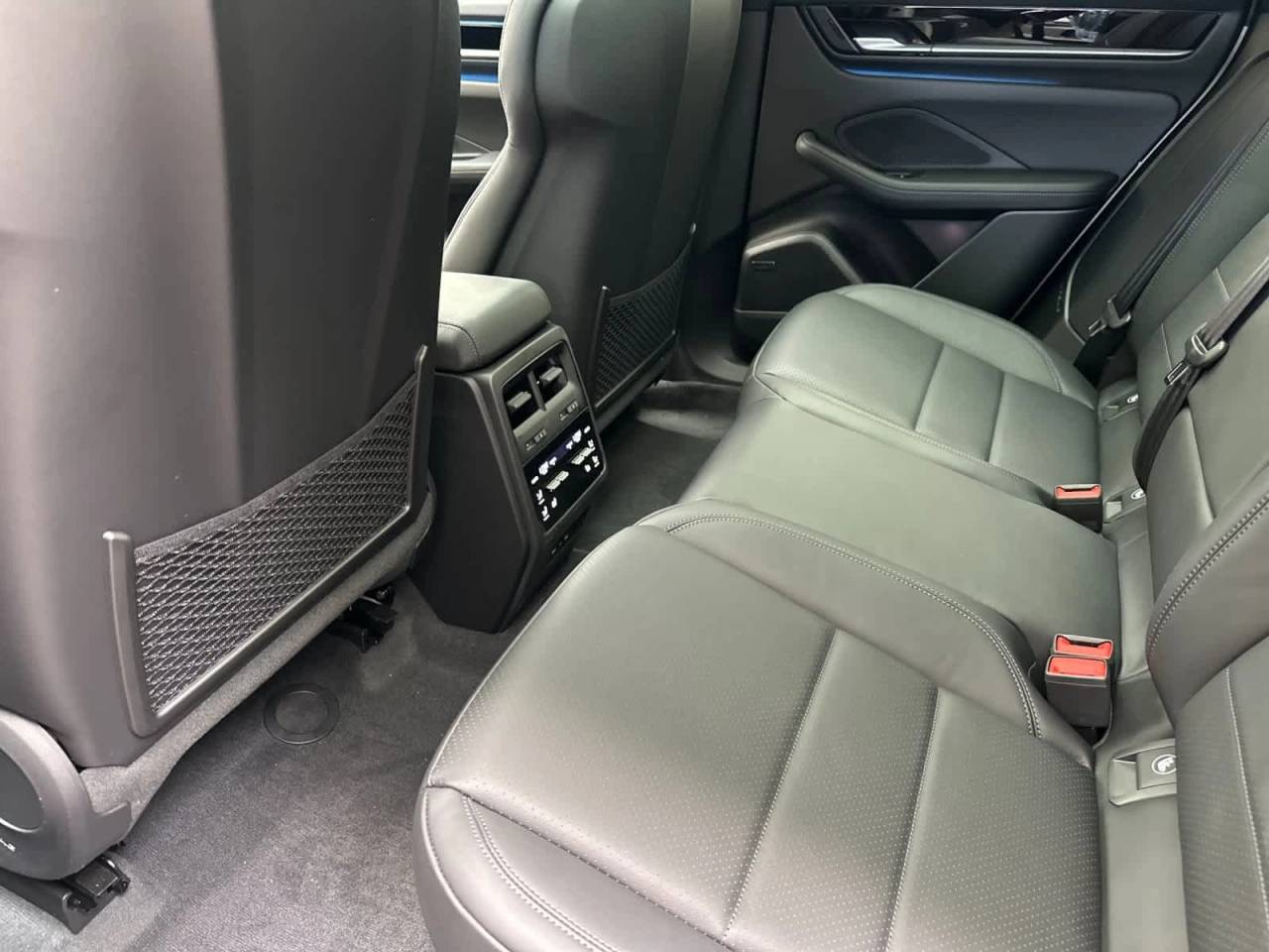 2026 Porsche Macan 4 Electric