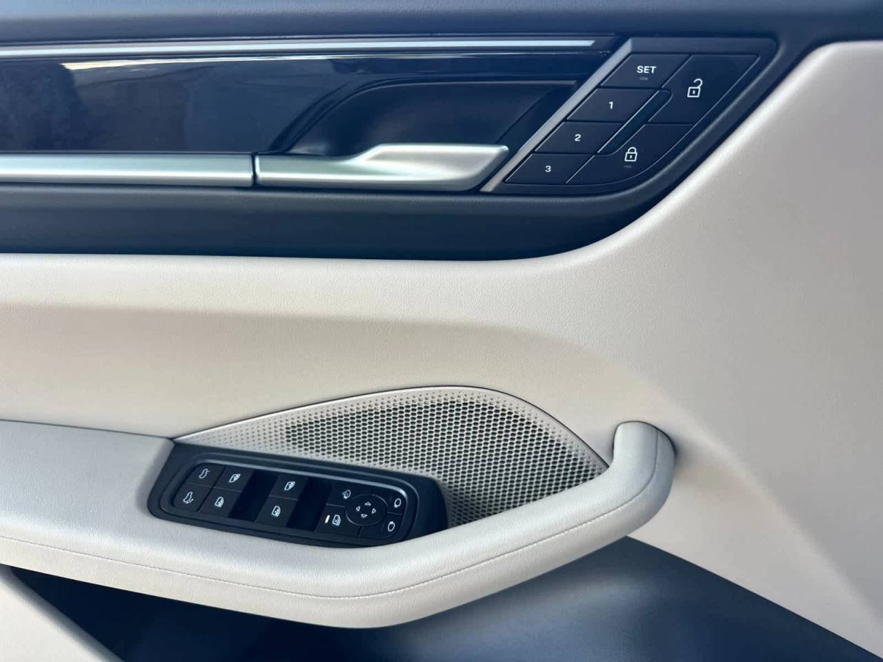 2026 Porsche Macan 4 Electric