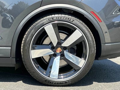 2026 Porsche Macan 4 Electric