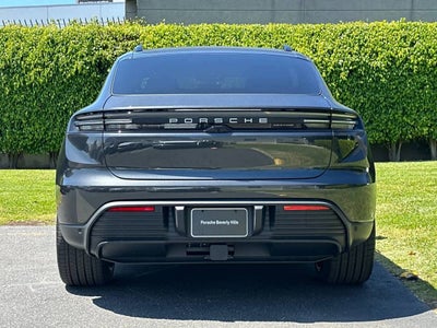 2026 Porsche Macan 4 Electric