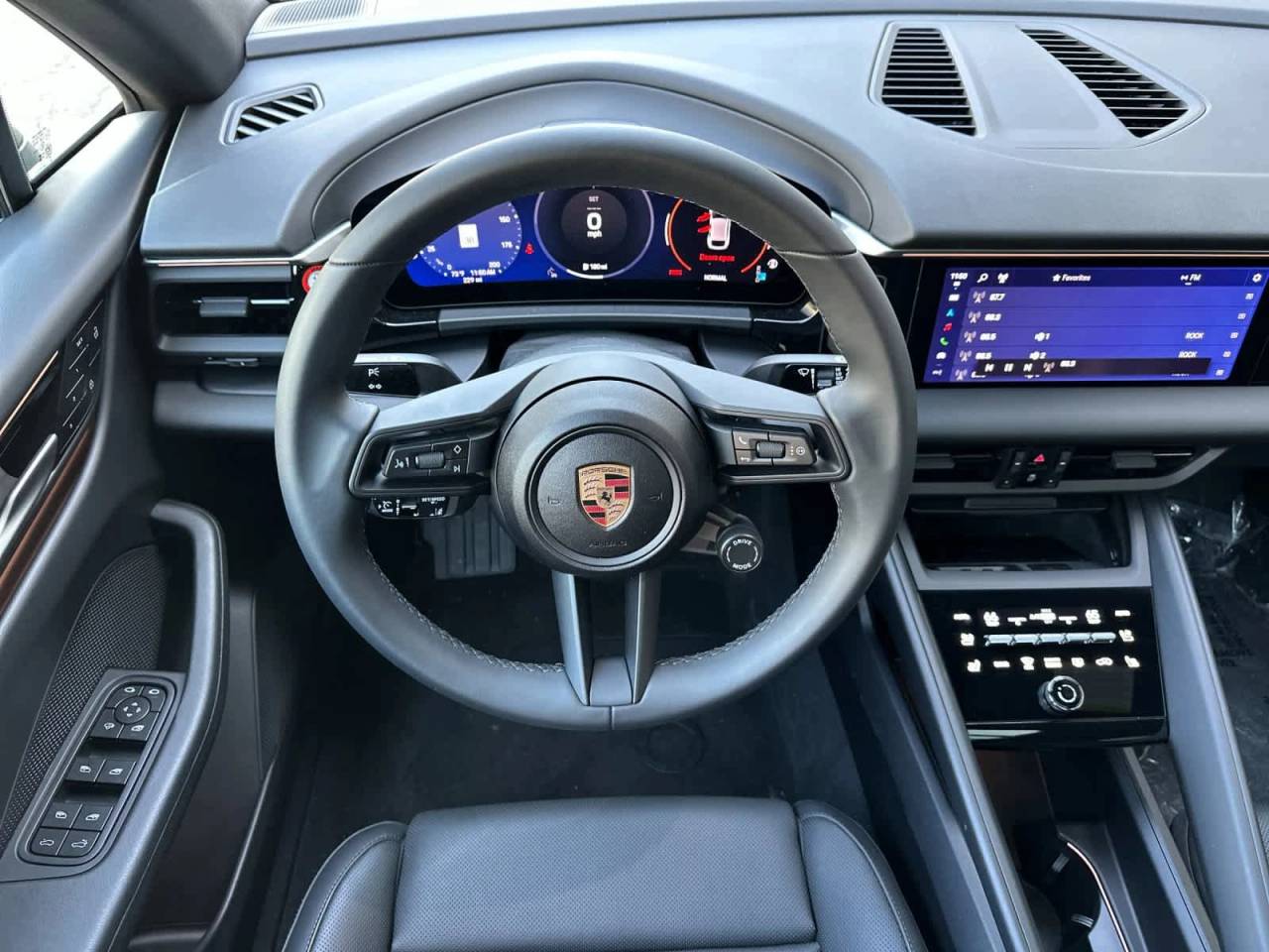 2025 Porsche Macan Electric 4