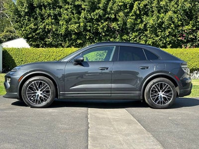 2025 Porsche Macan Electric 4