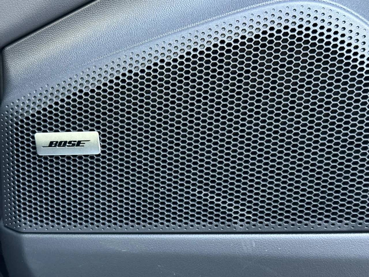 2025 Porsche Macan Electric 4