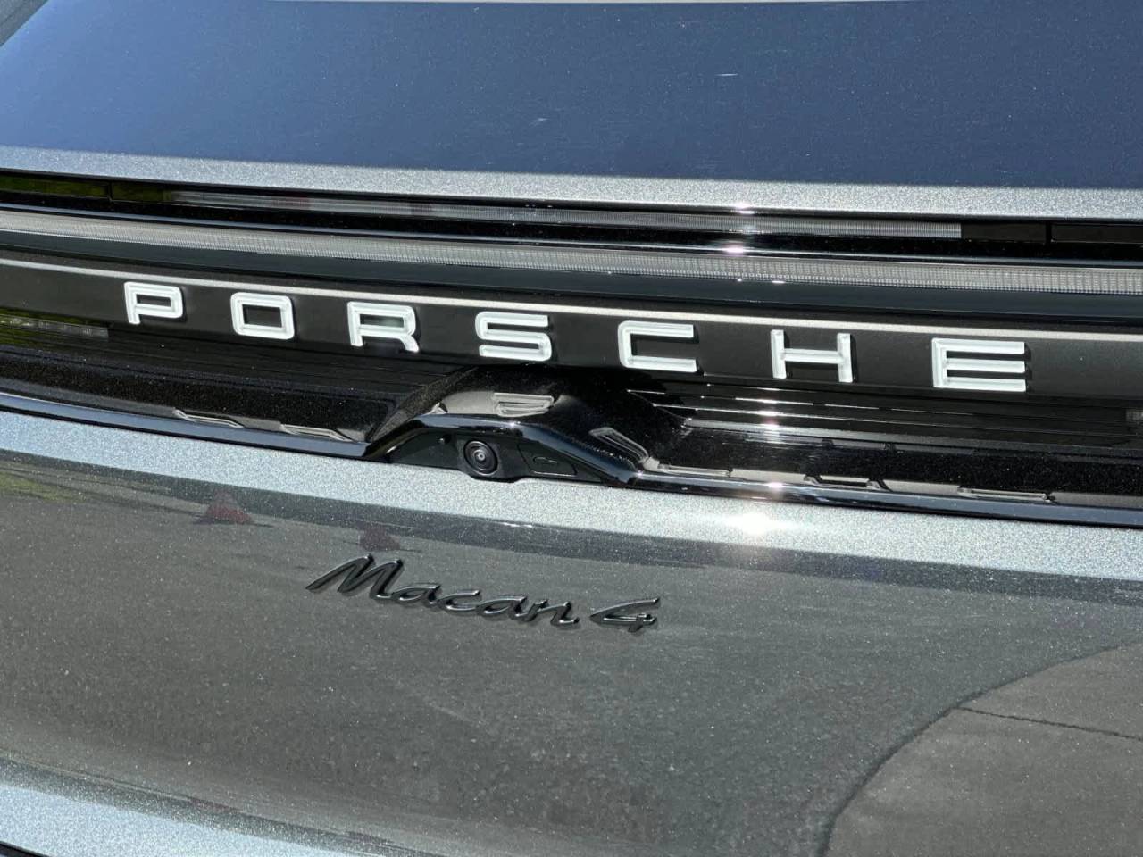 2025 Porsche Macan Electric 4