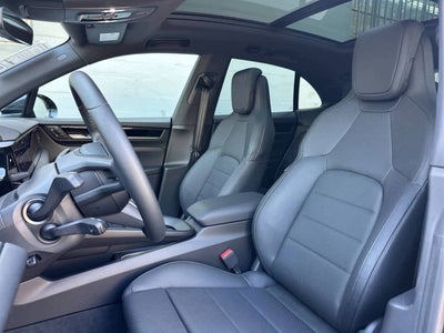 2025 Porsche Macan Electric 4