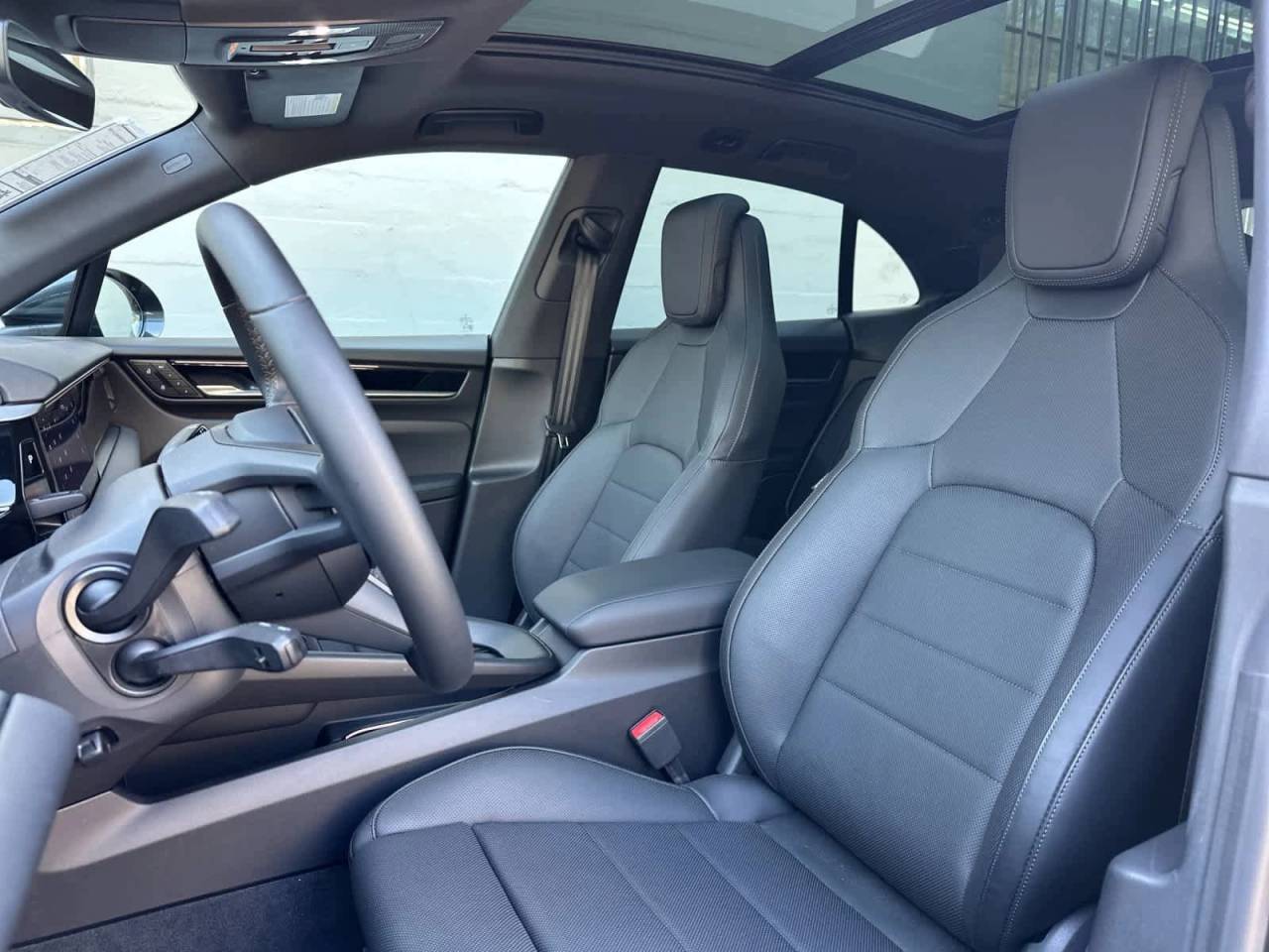 2025 Porsche Macan Electric 4